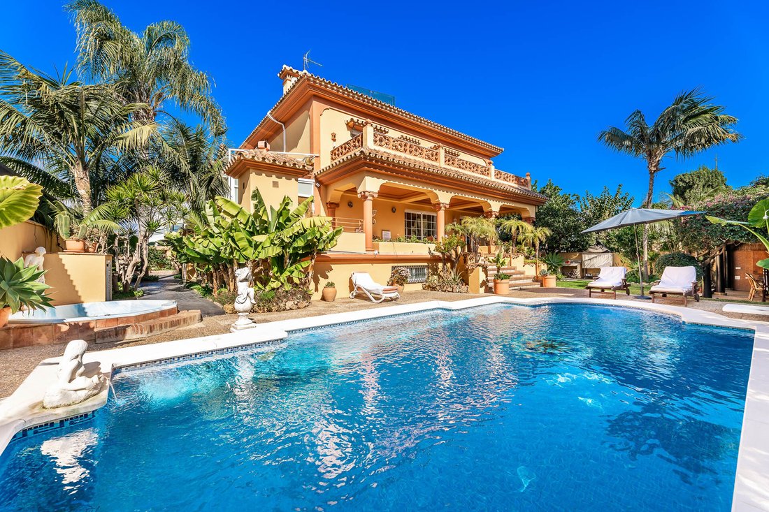 Magnificent Andalusian Style In San Pedro De Alcántara, Andalusia