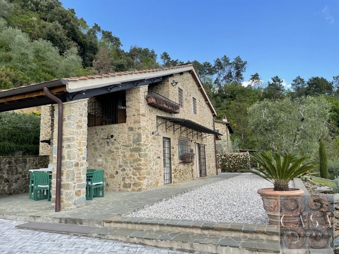 Pescaglia Farmhouse In Pescaglia, Tuscany, Italy For Sale (12570223)