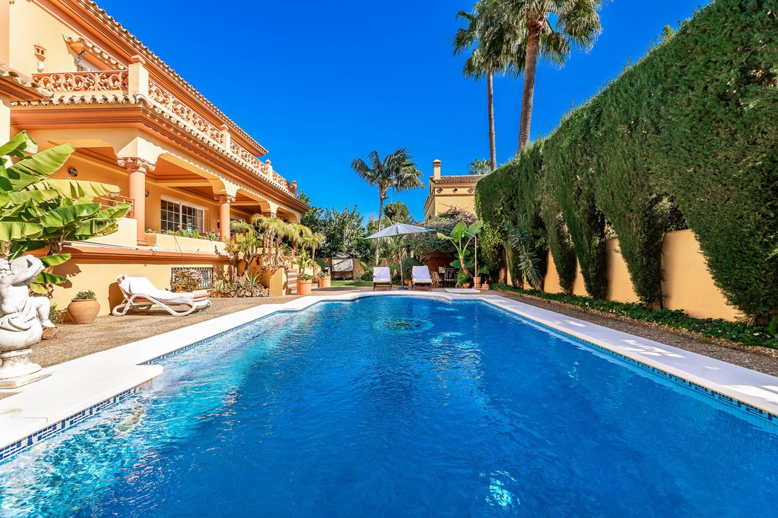 Magnificent Andalusian Style In San Pedro De Alcántara, Andalusia