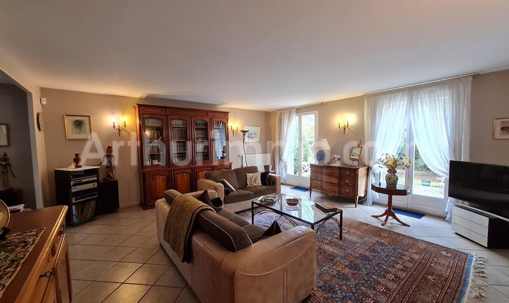 Saint Germain Lès Corbeil House In Saint Germain Lès Corbeil, France