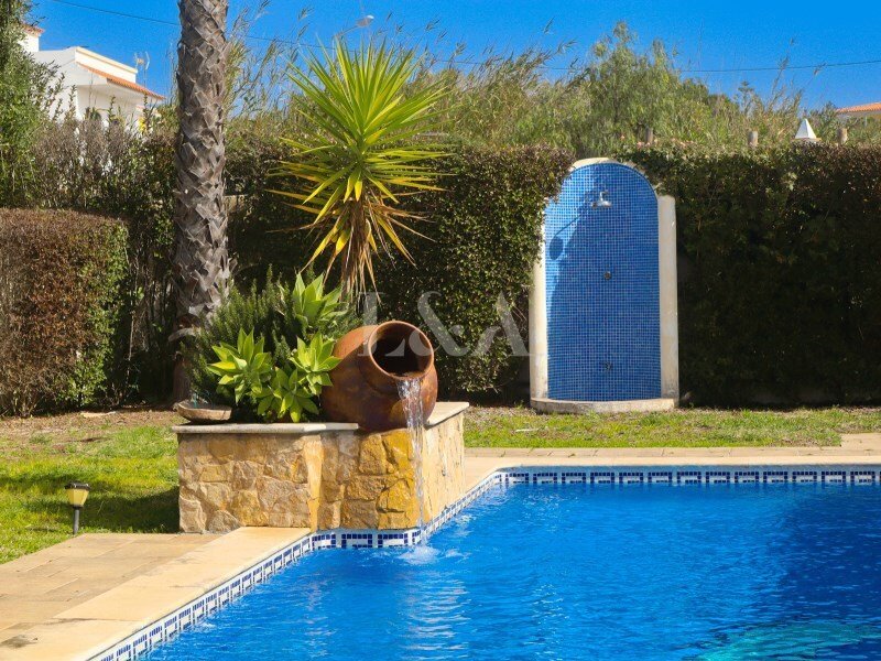 3 Bedrooms Villa 155m2 Communal Swimming Pool In Altura, Algarve