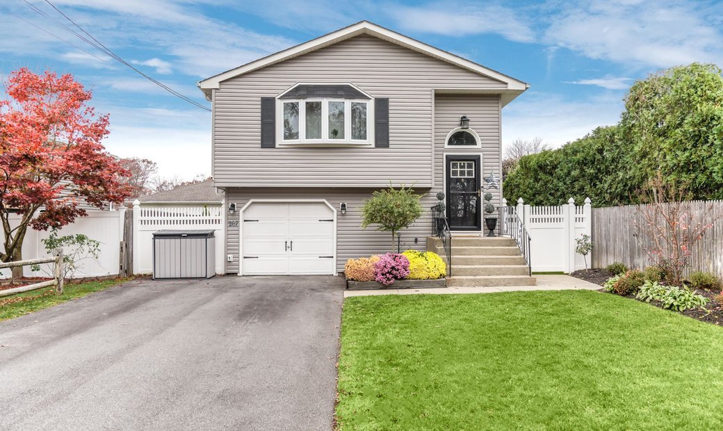 267 Donald Boulevard, Holbrook, Ny, 11741 In Holbrook, New York, United