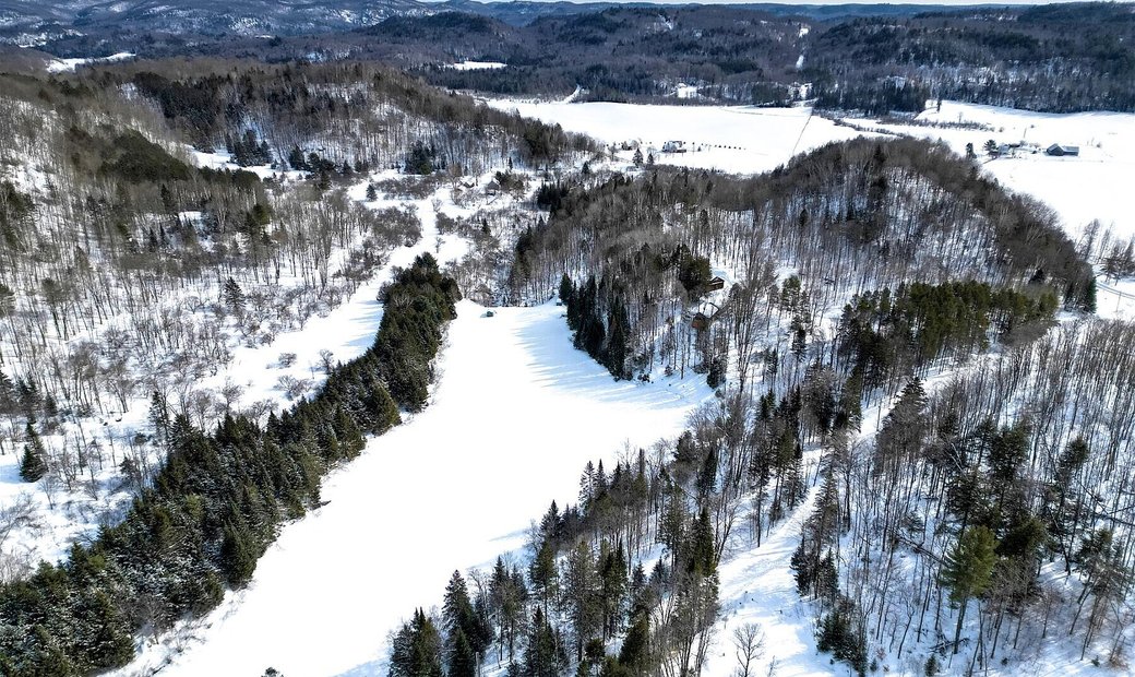 Grenville Sur La Rouge, Laurentides En Avoca, Quebec, Canadá En Venta