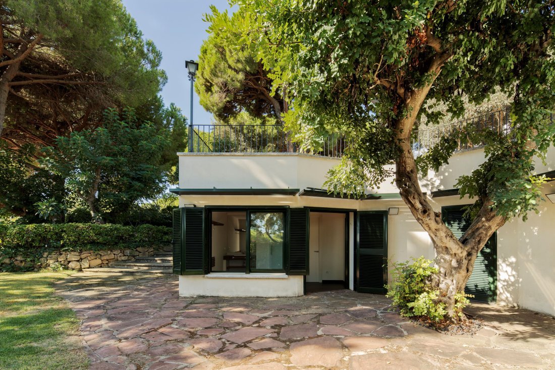 Villa in Sant Andreu de Llavaneres, Catalonia, Spain 4 - 12581337