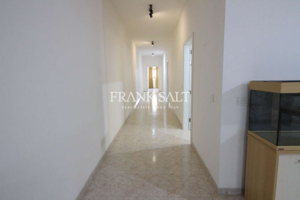 Gharghur, Furnished Elevated In Naxxar, Malta For Sale