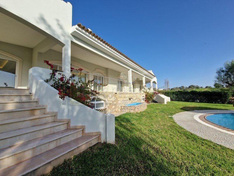 Seaview! 6 Bedrooms Villa Renovated. In Faro, Algarve, Portugal For