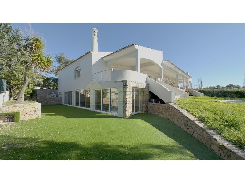Seaview! 6 Bedrooms Villa Renovated. In Faro, Algarve, Portugal For