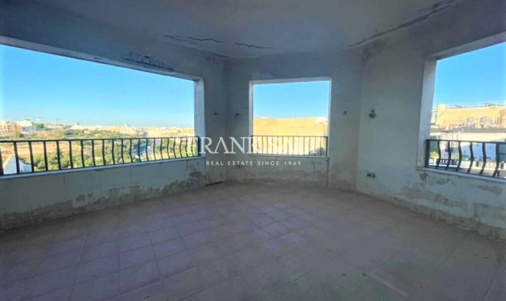 Santa Venera, Finished Showroom Dans Iż żebbuġ, Malte à Vendre (12582951)