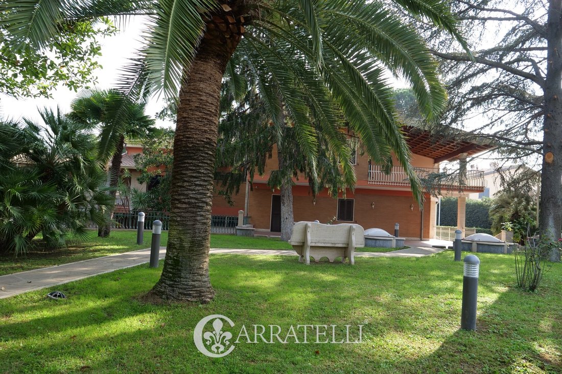 Elegant Villa With Pool In Aurelia Rome In Rome, Lazio, Italy For Sale