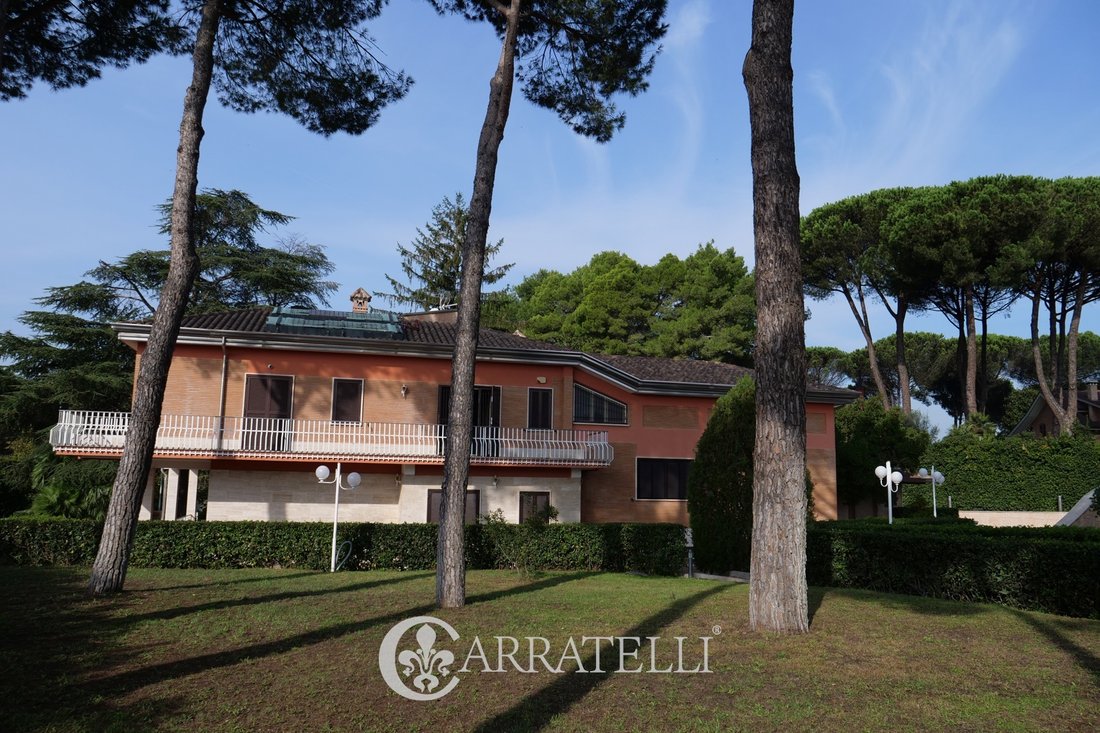 Elegant Villa With Pool In Aurelia Rome In Rome, Lazio, Italy For Sale