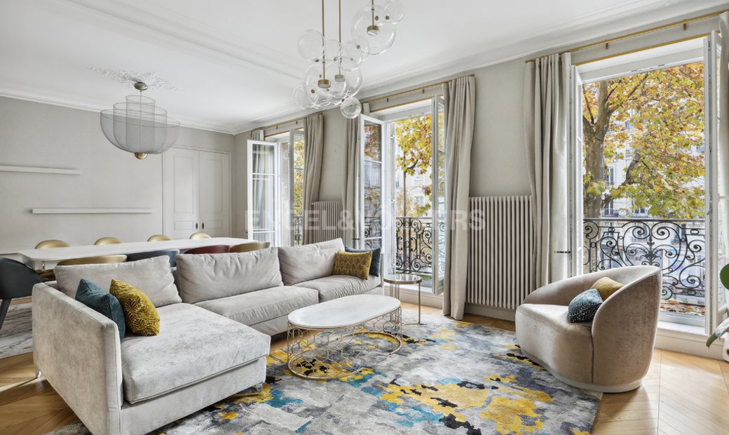 Paris Xvii Newly Renovated Apartment/Balcony Plaine Monceau In Paris