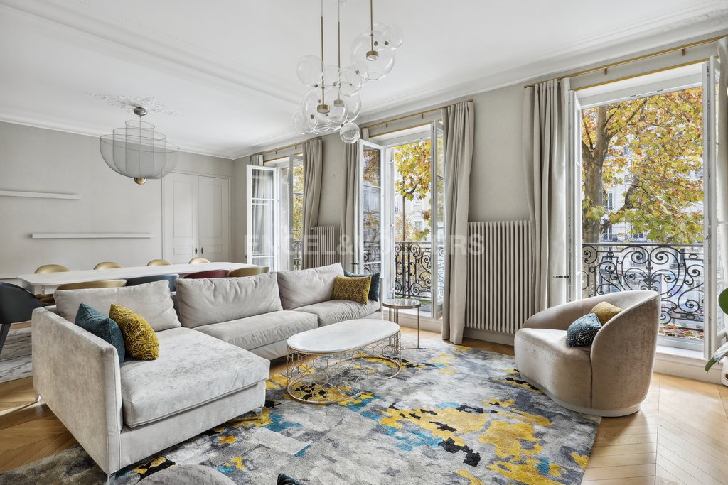 Paris Xvii Newly Renovated Apartment/Balcony Plaine Monceau In Paris