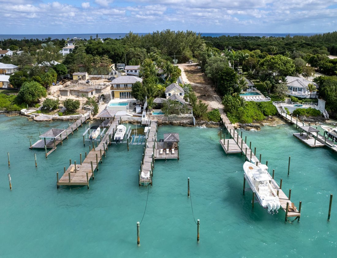Harbour Island Waterfront Cottages In Dunmore Town, Harbour Island, The