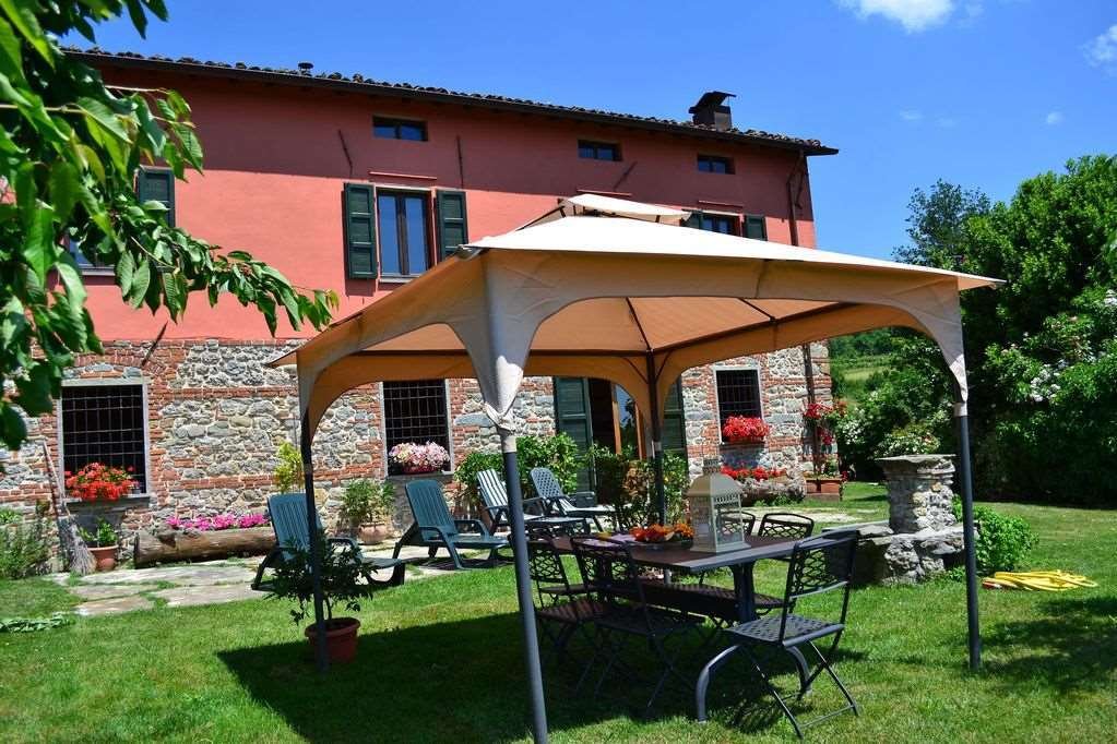 Estate in Castiglione di Garfagnana, Tuscany, Italy 4 - 12584785