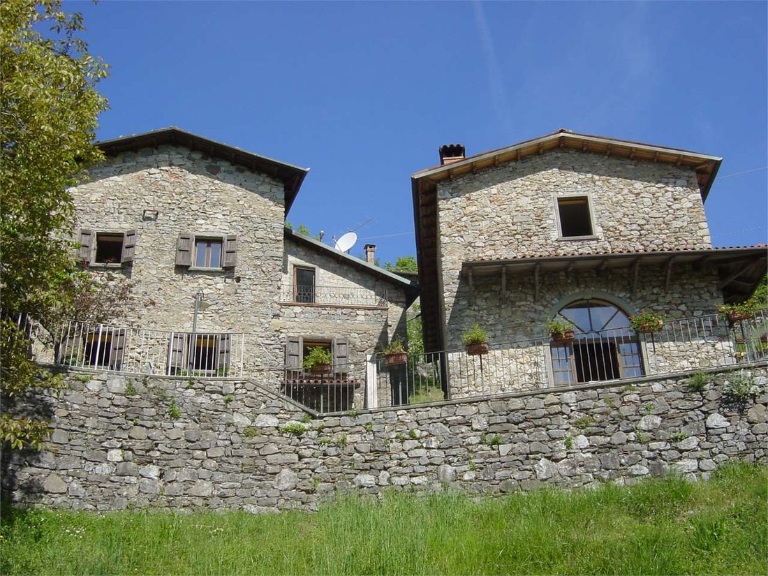 Estate in Molazzana, Tuscany, Italy 2 - 12584542