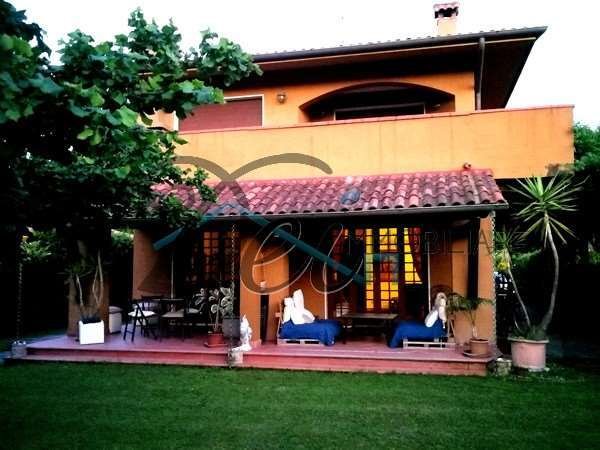 Villa in Center, Forte dei Marmi, Tuscany 2 - 12585094