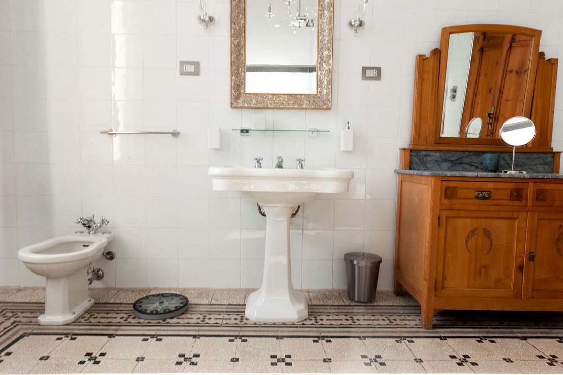 Villa in Barga, Tuscany, Italy 5 - 12584618