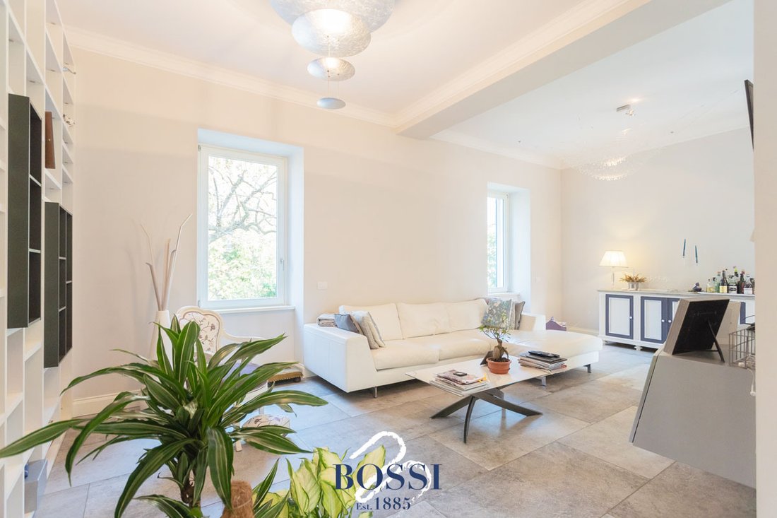 Villa in Gemonio, Lombardy, Italy 4 - 12585784