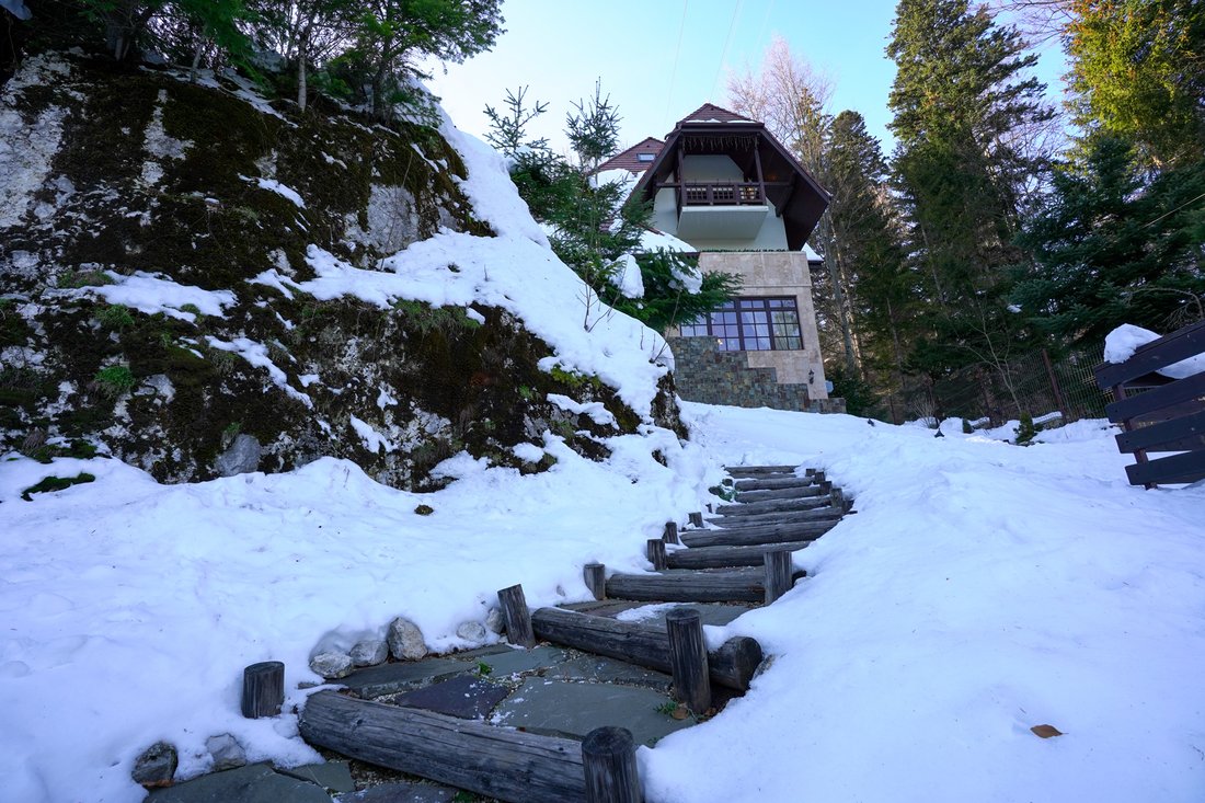 House in Sinaia, Prahova, Romania 5 - 12585772