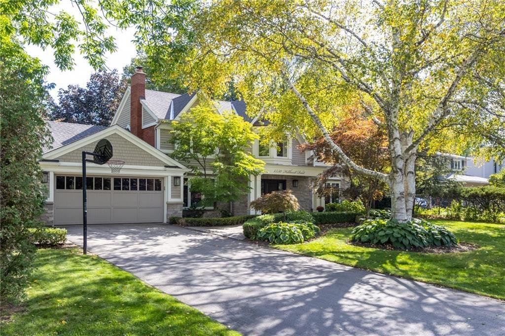 This Elegant Family Home In Prime Morrison !! In Oakville, Ontario