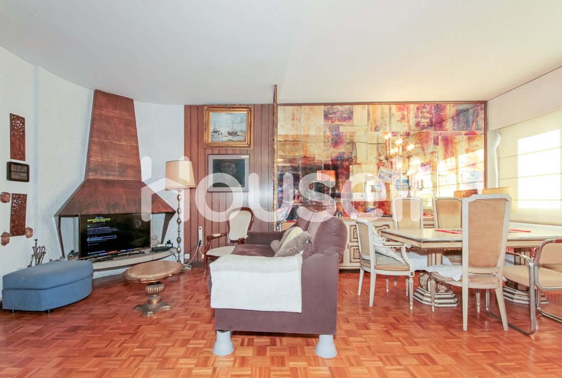 Flat Sale Of 118 M² Calle Alacant, 08022 In Barcelona, Catalonia, Spain