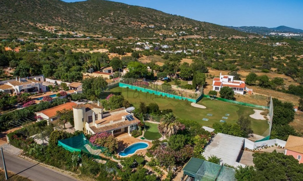 Villa With Annexe In Santa Bárbara De Nexe In Faro, Algarve, Portugal