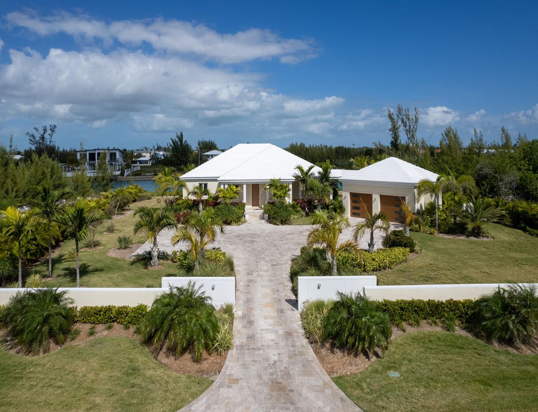 House in Freeport, Freeport, The Bahamas 2 - 12587069