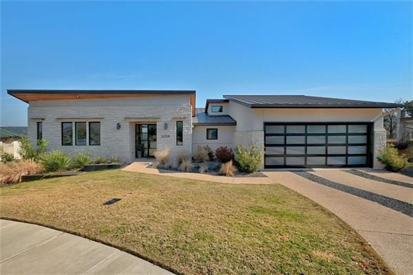 expansive-custom-family-home-with-stunning-hill-in-austin-tx-united