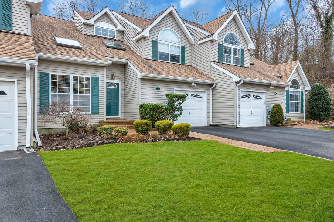 9 Northridge Circle, Huntington, Ny, 11743 In Halesite, New York