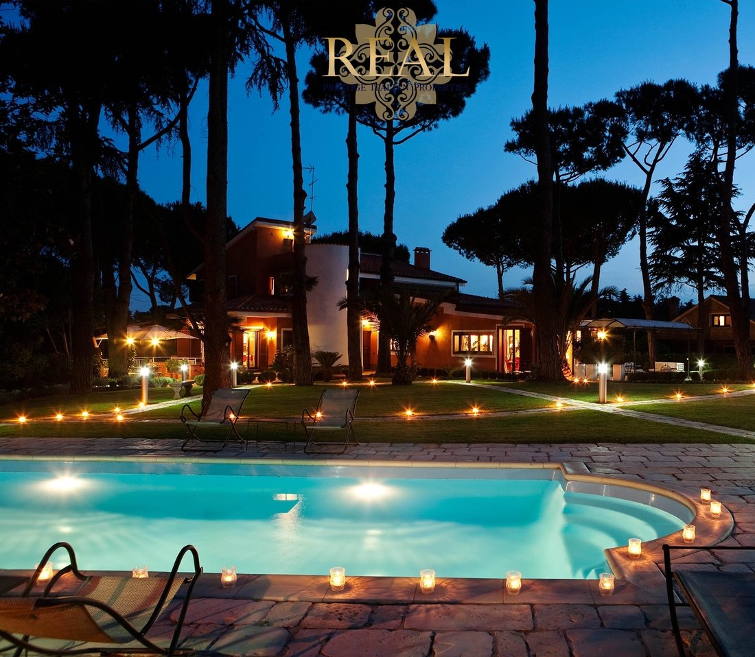 Amazing Villa With Swimming Pool In The Green Heart Of In Rome, Lazio