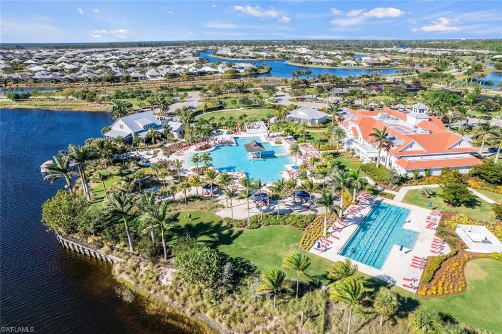 4 Bedrooms Single Family Detached In Naples, Florida, United States For