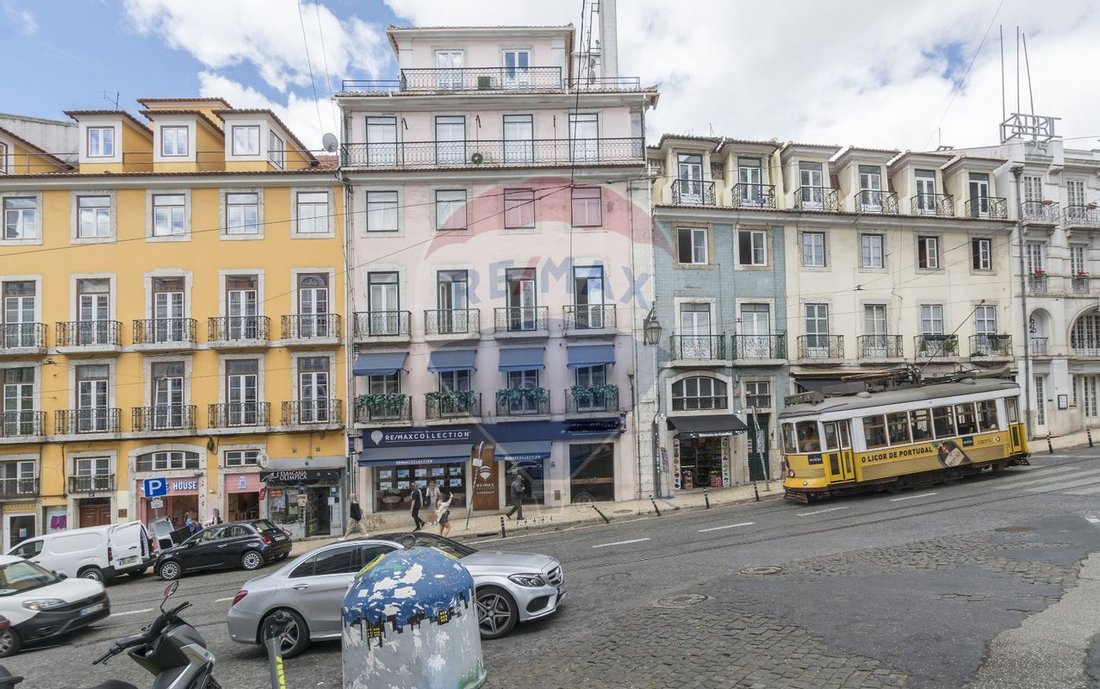 Apartment in Misericordia, Lisbon, Portugal 3 - 12590961