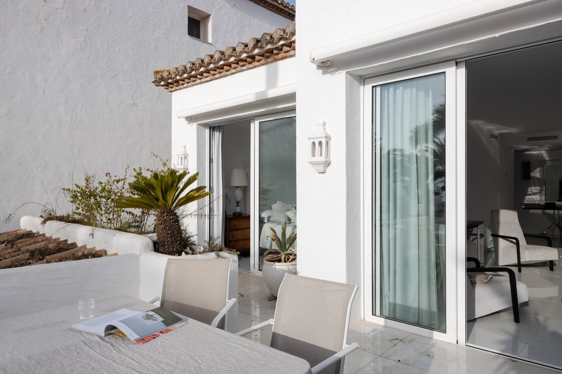 Duplex Penthouse In Alcazaba Beach With Sea Views In Estepona