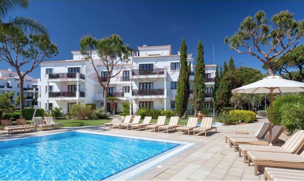 Fully Renovated 2 And 3 Bedroom Apartments In Olhos De água, Algarve