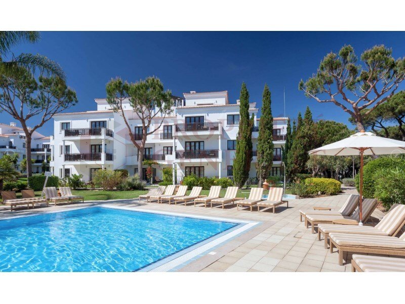 Fully Renovated 2 And 3 Bedroom Apartments In Olhos De água, Algarve