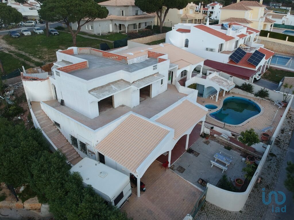 Townhouse in Loule (Sao Sebastiao), Algarve, Portugal 1 - 12459504
