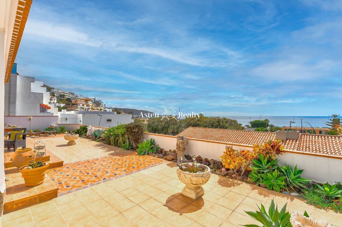 Playa De Las Américas Detached In Playa De Las Américas, Canary Islands, Spain For Sale (12591651)