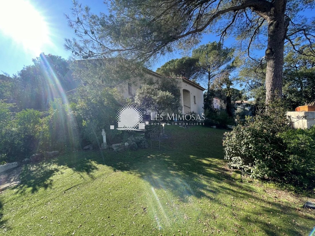 Fréjus House In Fréjus, Provence Alpes Côte D'azur, France For Sale