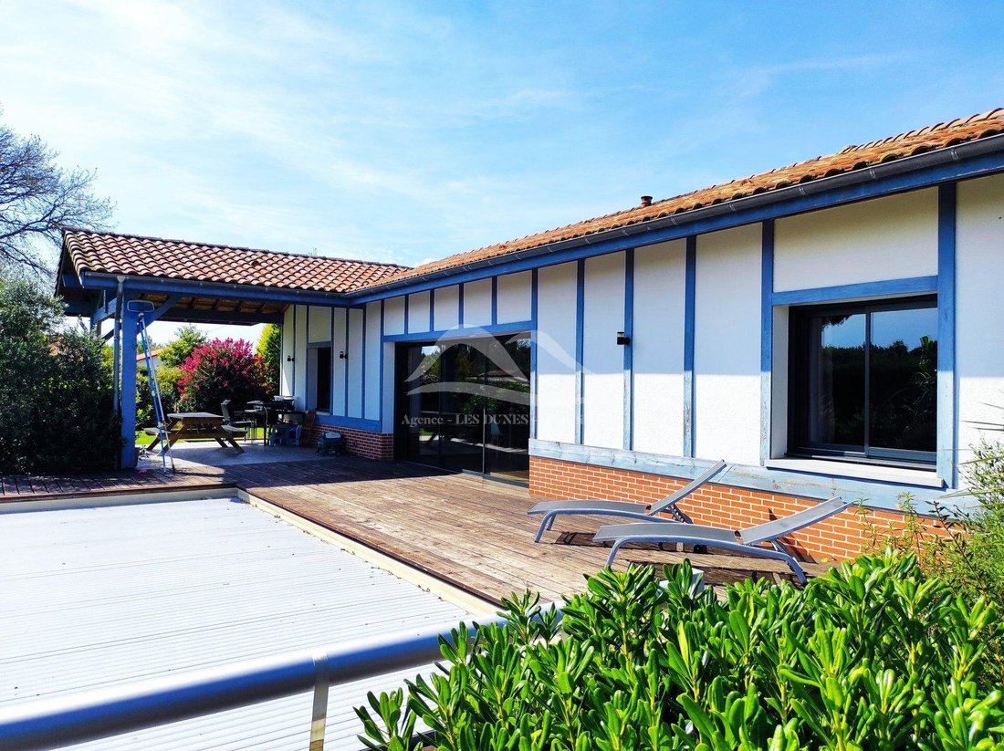 Sale House Biscarrosse In Biscarrosse, Nouvelle Aquitaine, France For
