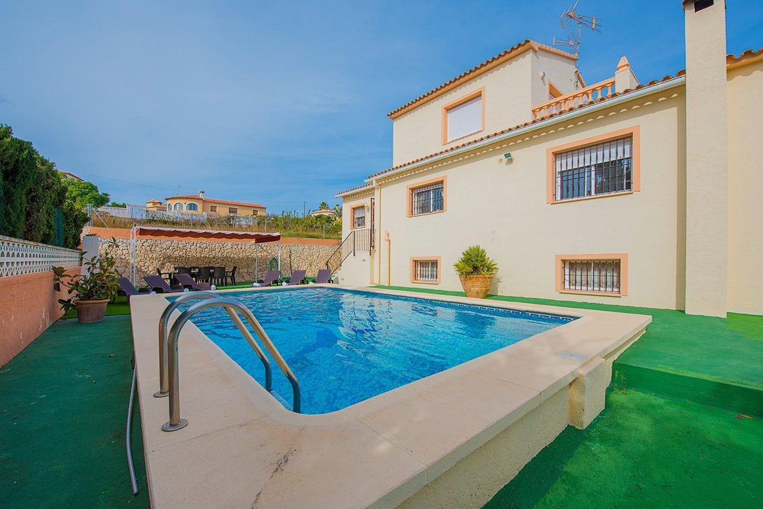Villa in Calp / Calpe, Valencian Community, Spain 4 - 10689024