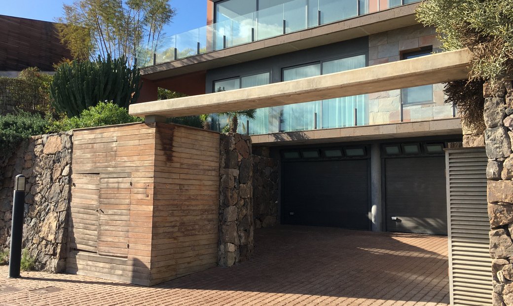 Listings by CENTURY 21 Dream Homes San Bartolomé de Tirajana