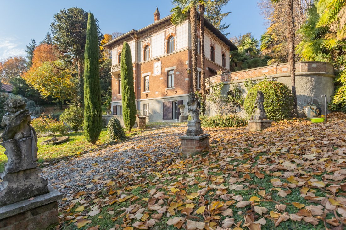 Wonderful Liberty Style Villa Fully In Venegono Superiore, Lombardy ...