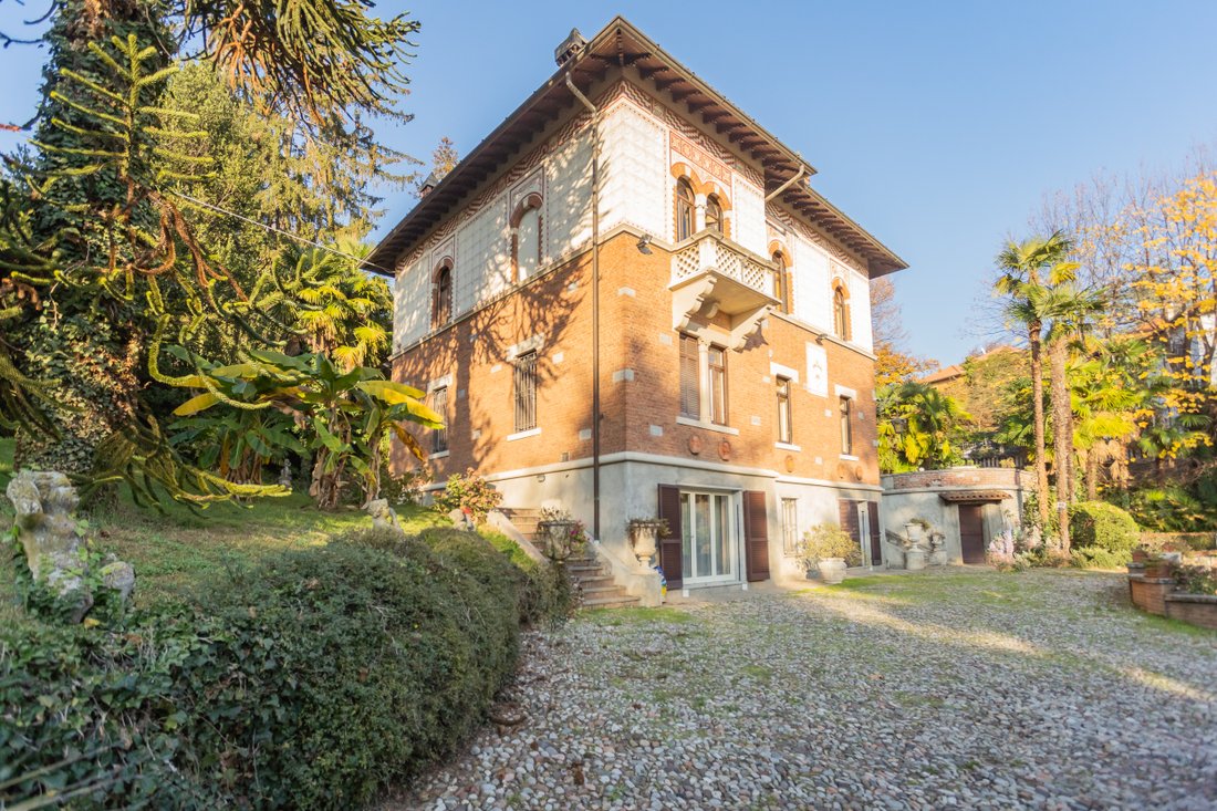 Wonderful Liberty Style Villa Fully In Venegono Superiore, Lombardy ...