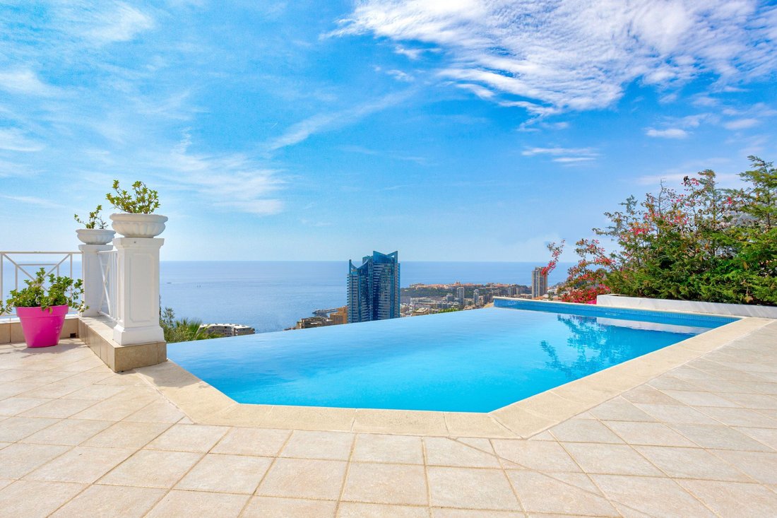 Villa in Beausoleil, Provence-Alpes-Côte d'Azur, France 1 - 12125291