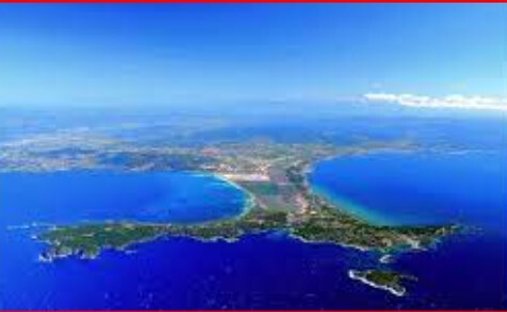 Villa in Hyeres, Provence-Alpes-Côte d'Azur, France 1