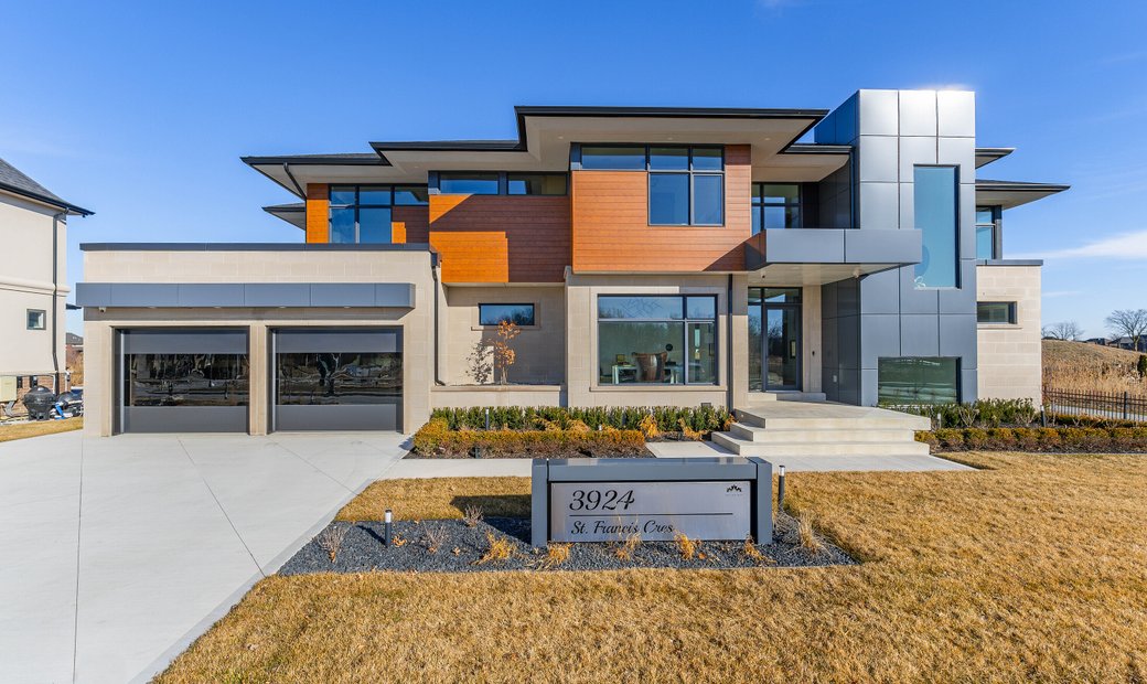 La Salle Essex In Windsor, Ontario, Canada For Sale (12593368)