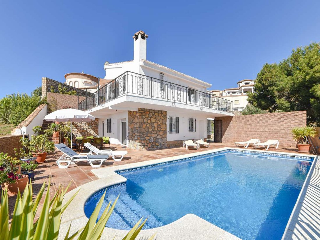 Salobreña Villa In Salobreña, Andalusia, Spain For Sale (12600658)