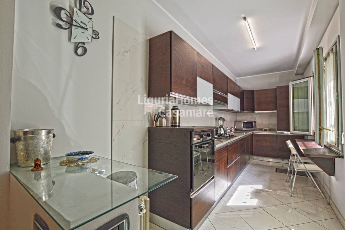 Villa in Bordighera, Liguria, Italy 3 - 11297209