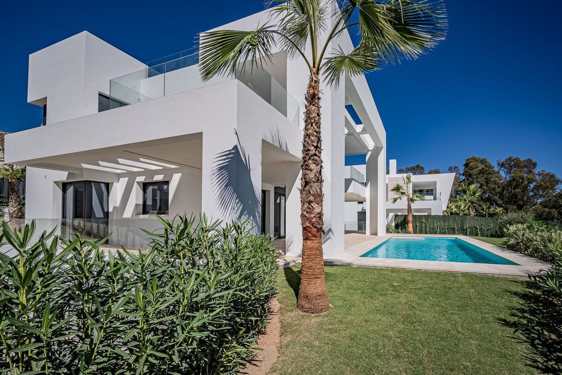 Villa in Benahavis, Andalusia, Spain 2 - 12600255