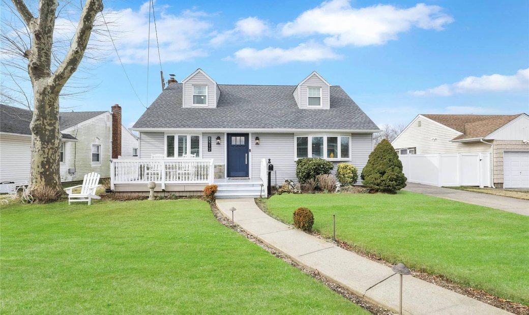 House Bellmore In Bellmore, New York, United States For Sale (12601628)